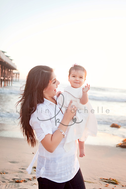 mom-baby-portraits-beach-