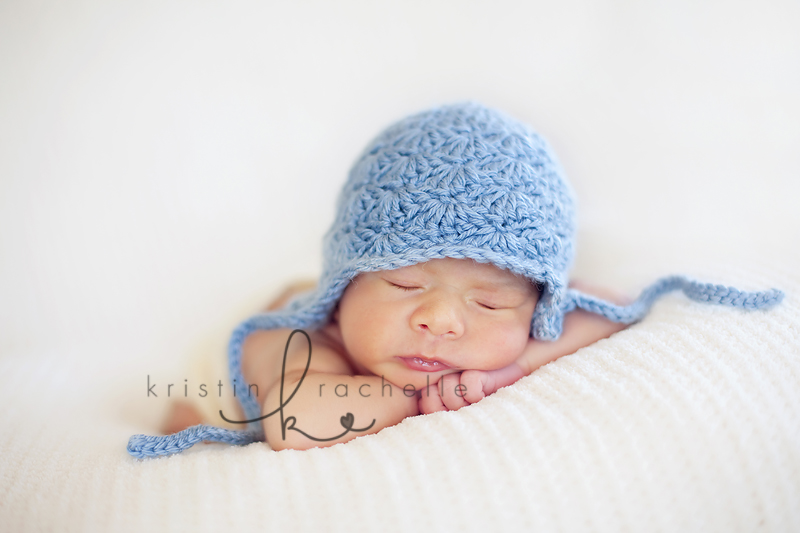 newborn photographer studio