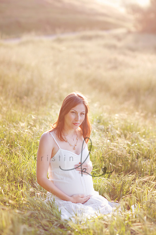 contemporary maternity photographer