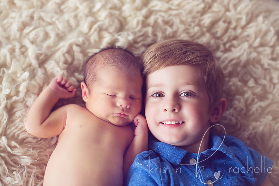 sibling-newborn-photos