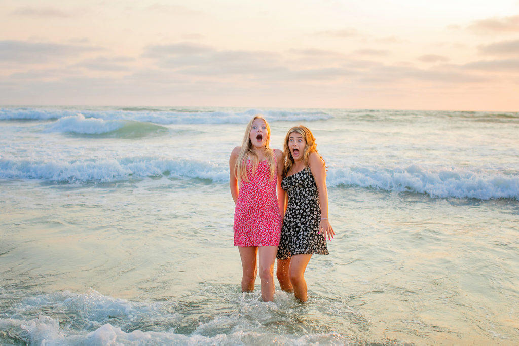 beach photoshoot ideas for friends