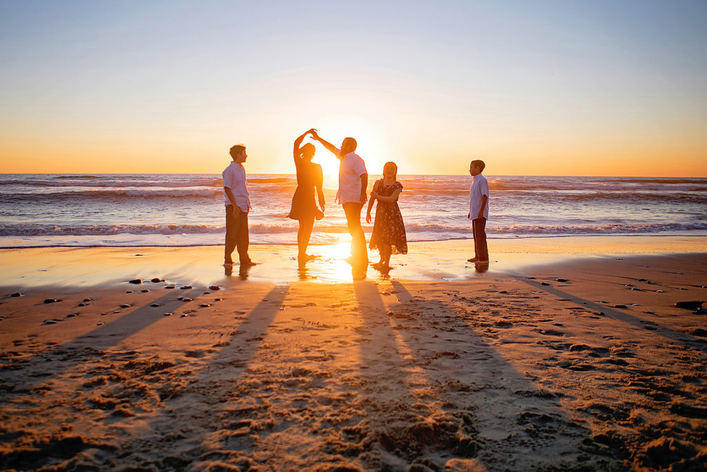 Sunset family pictures in Carlsbad, CA