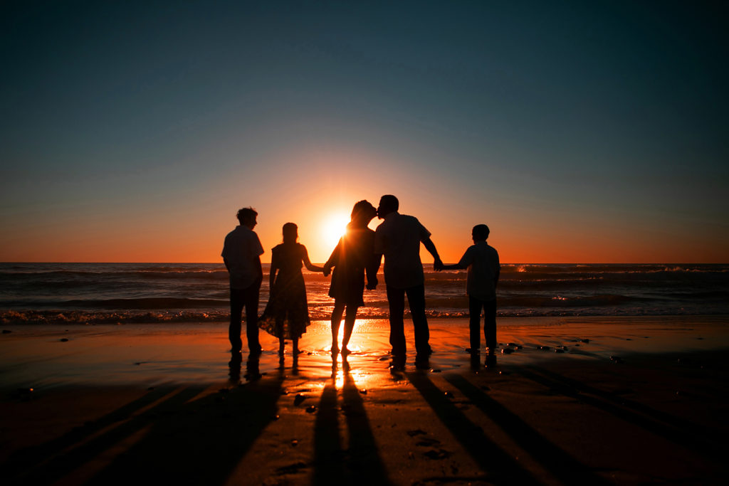 Silhouette family beach photos